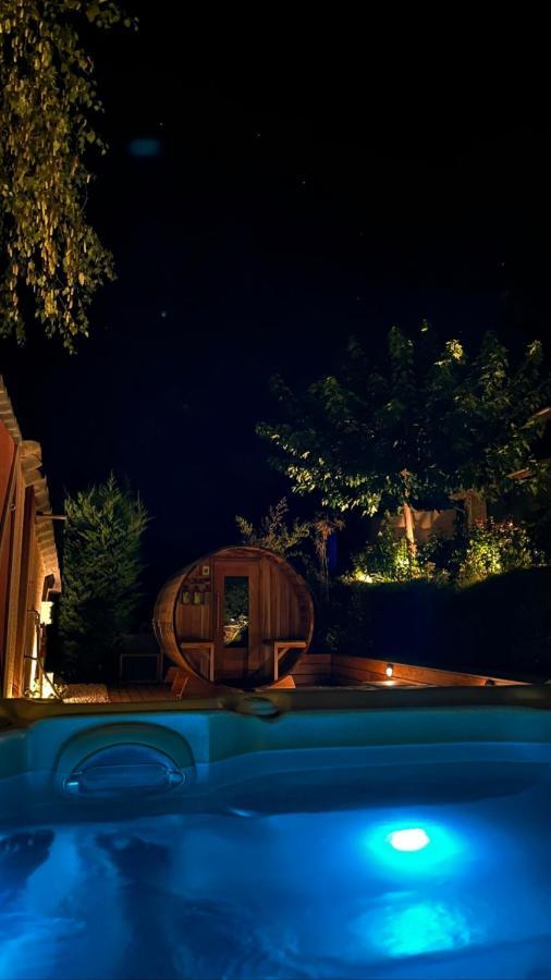 Gite De Charme 5 Etoiles Pour Couple Avec Sauna Et Jacuzzi Exterieurs Privatifs โปเกรอส์ ภายนอก รูปภาพ